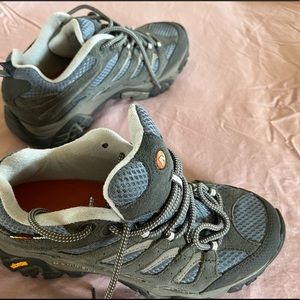 Merrell Vibram hiking shoe